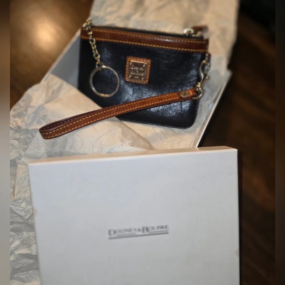 Dooney & Bourke Black Leather Wristlet - Picture 2 of 4